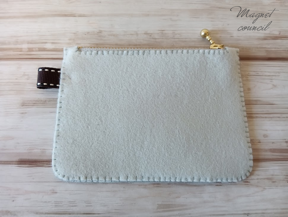 ミニフェルトポーチ（ファスナータイプ・ネコブルー）