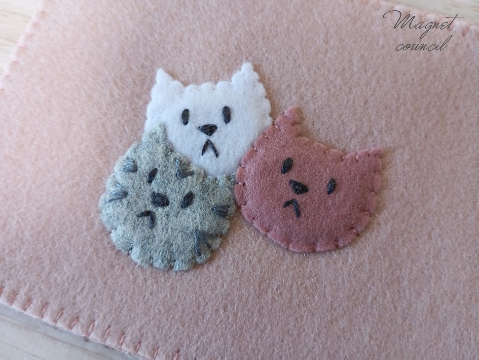 ミニフェルトポーチ（ファスナータイプ・ネコピンク）