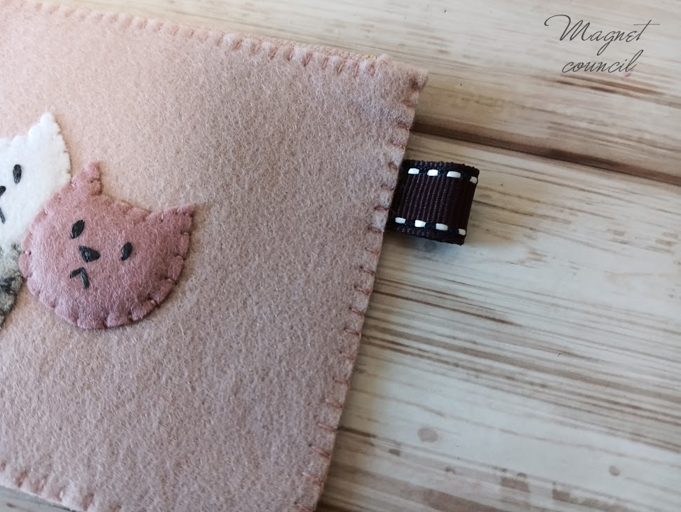 ミニフェルトポーチ（ファスナータイプ・ネコピンク）