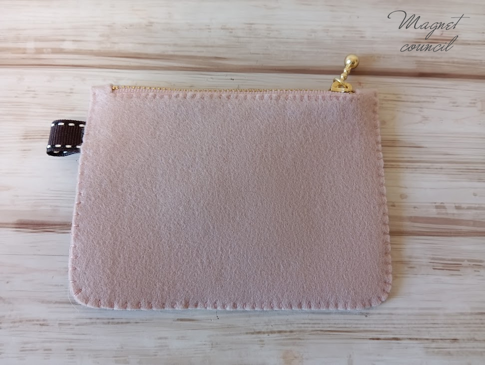 ミニフェルトポーチ（ファスナータイプ・ネコピンク）