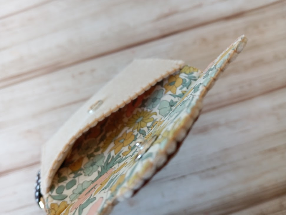 ミニフェルトポーチ（ホックボタン・くま）