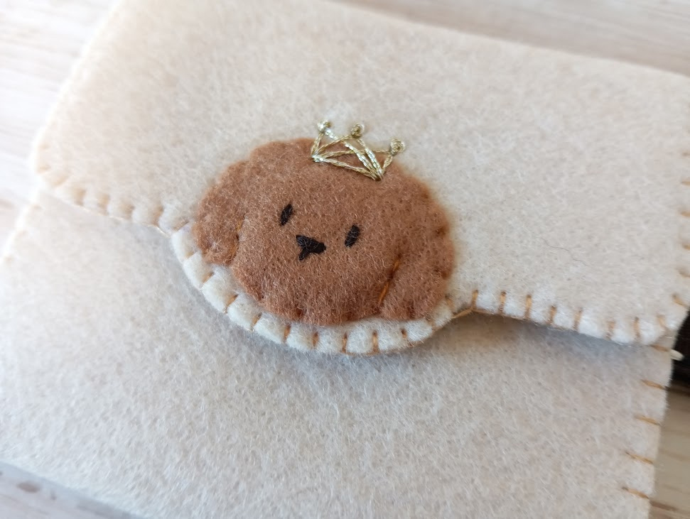 ミニフェルトポーチ（ホックボタン・イヌ）