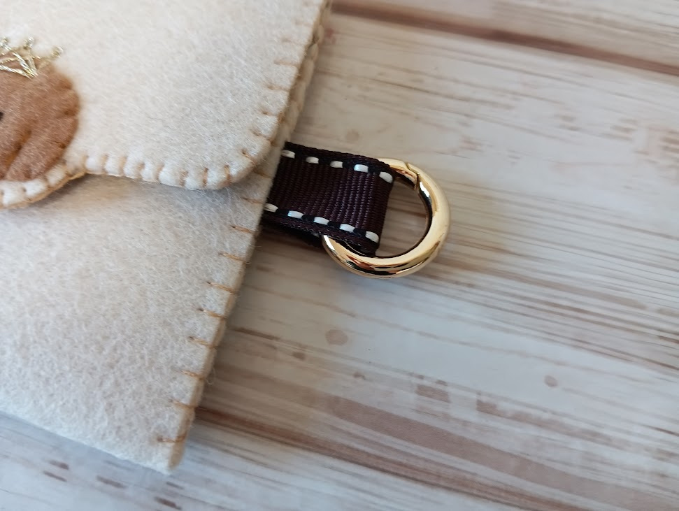 ミニフェルトポーチ（ホックボタン・イヌ）