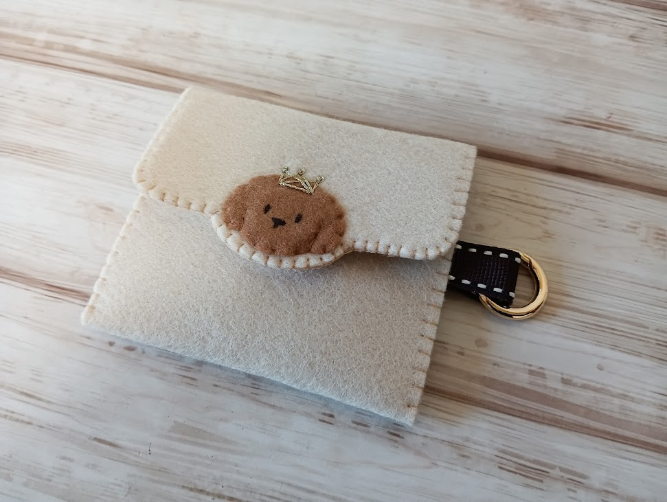 ミニフェルトポーチ（ホックボタン・イヌ）