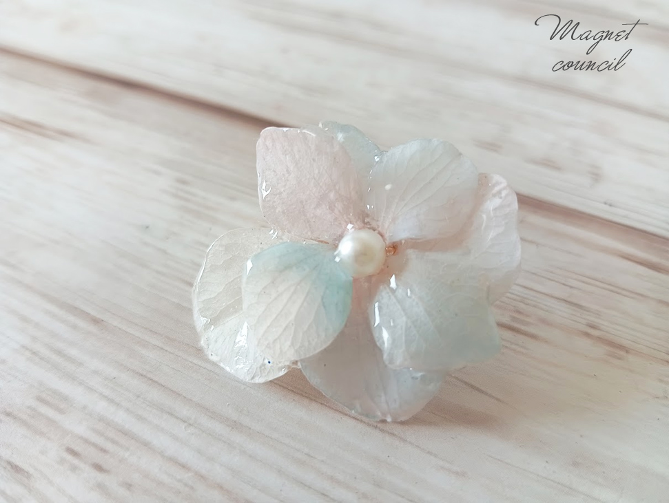 ふんわり色づく紫陽花のレジンピアス｜大人ナチュラルA