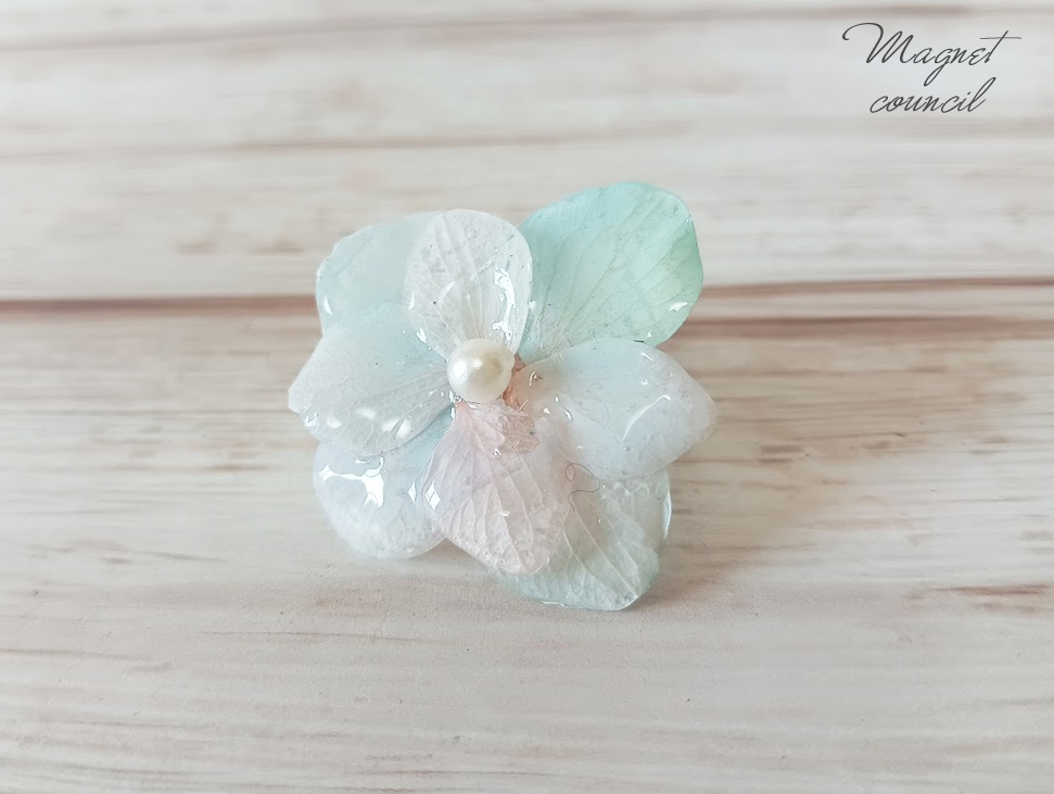 ふんわり色づく紫陽花のレジンピアス｜大人ナチュラルB