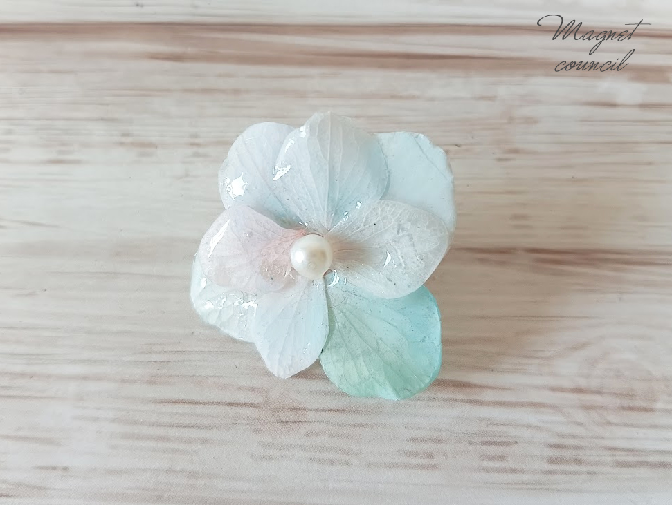 ふんわり色づく紫陽花のレジンピアス｜大人ナチュラルB