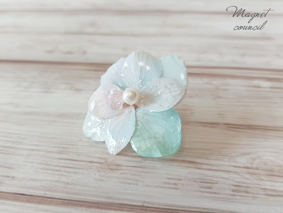 ふんわり色づく紫陽花のレジンピアス｜大人ナチュラルB