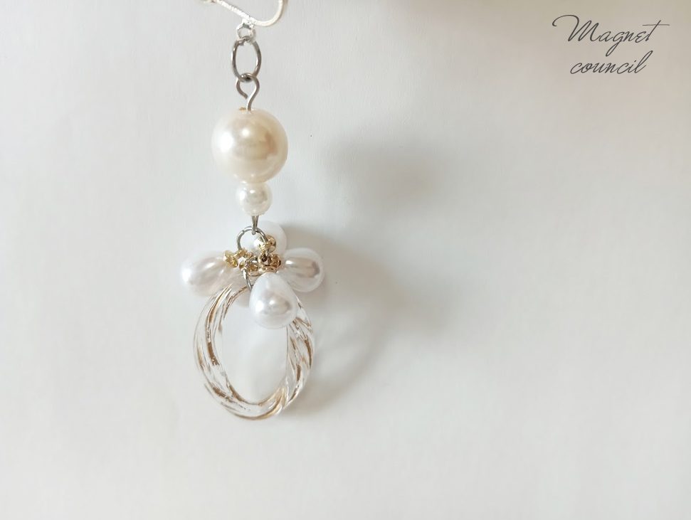 華やかに揺れる。ドロップパールの贅沢ボリュームイヤリング