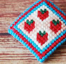 ウール刺繍のブローチ　イチゴA