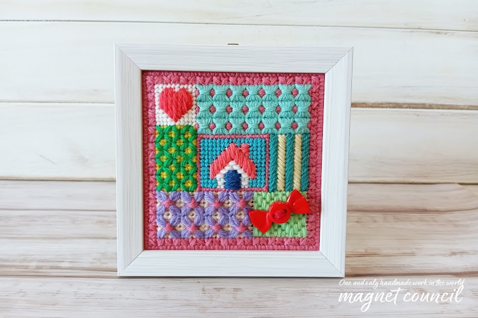 小さな刺繍額