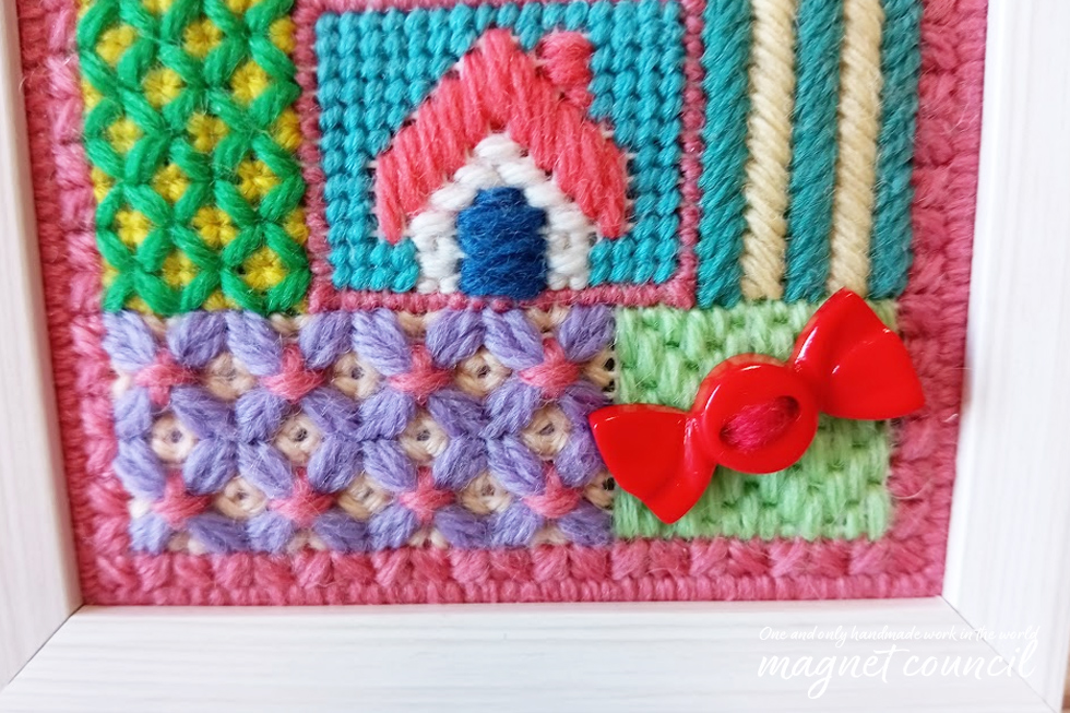 小さな刺繍額