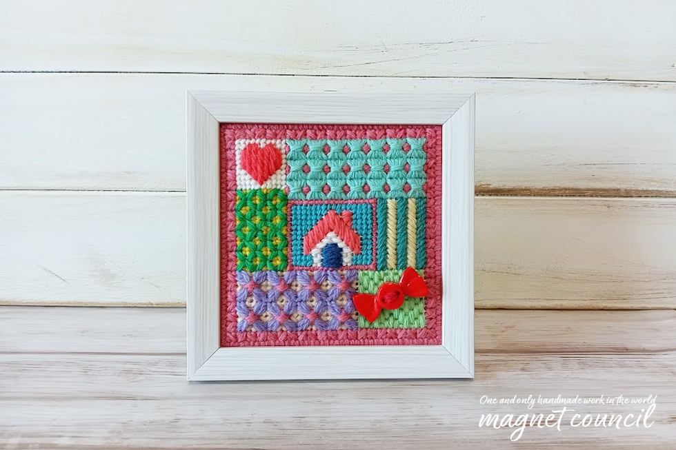 小さな刺繍額