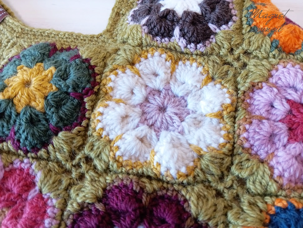 アフリカンフラワーモチーフバッグ（グリーンティー）