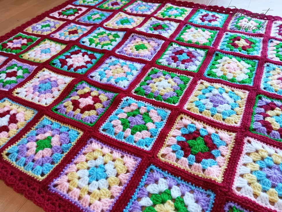 グラニースクエアブランケット（レッド）