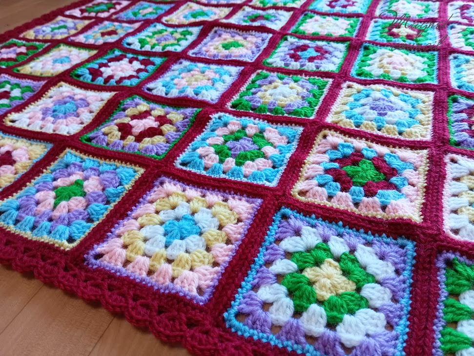 グラニースクエアブランケット（レッド）