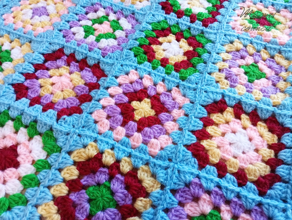 グラニースクエアブランケット（ライトブルー）