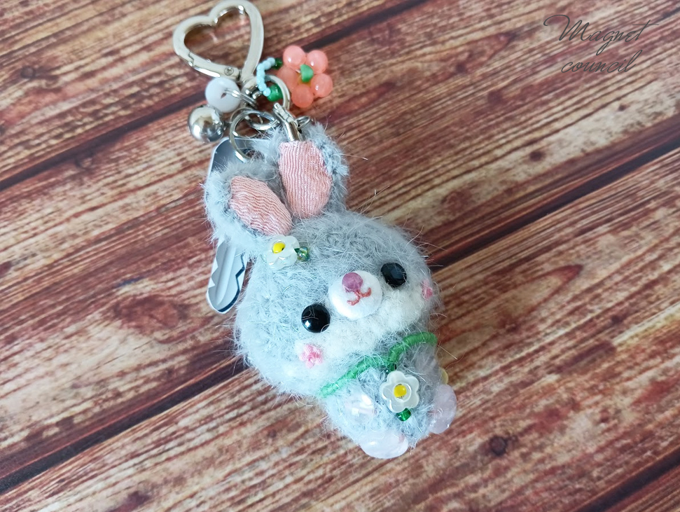 キーホルダー「ゆらりん♪うさぴょん」