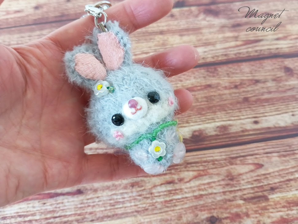キーホルダー「ゆらりん♪うさぴょん」