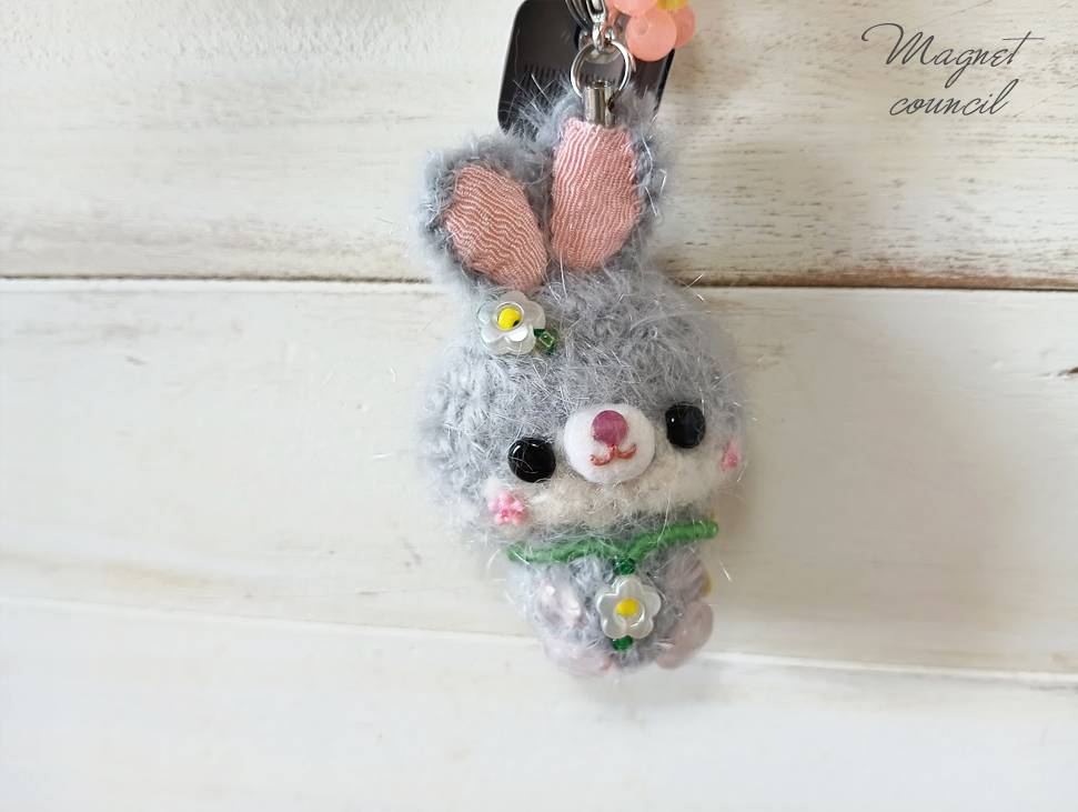 キーホルダー「ゆらりん♪うさぴょん」