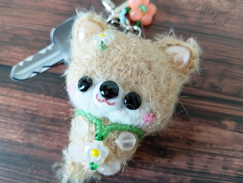 キーホルダー「ゆらりん♪たちみみワンちゃん」