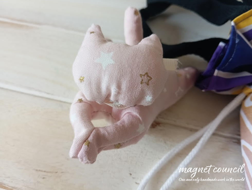 巾ちゃく手さげと洗たくバサミねこポールチェーン付き